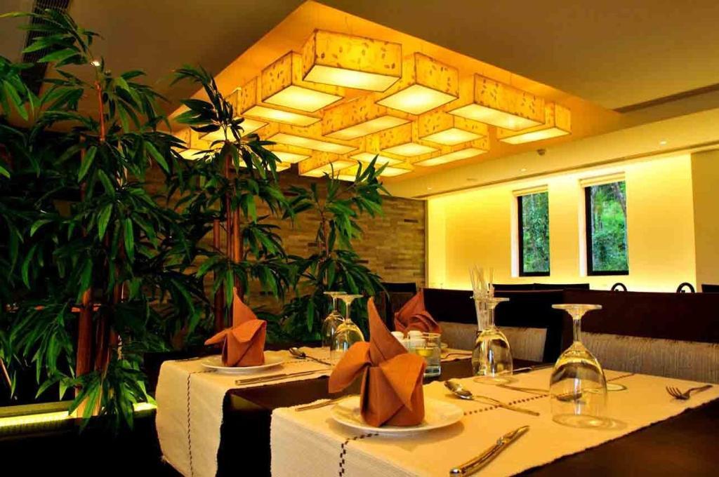 Copper Folia Hotell Kozhikode Exteriör bild