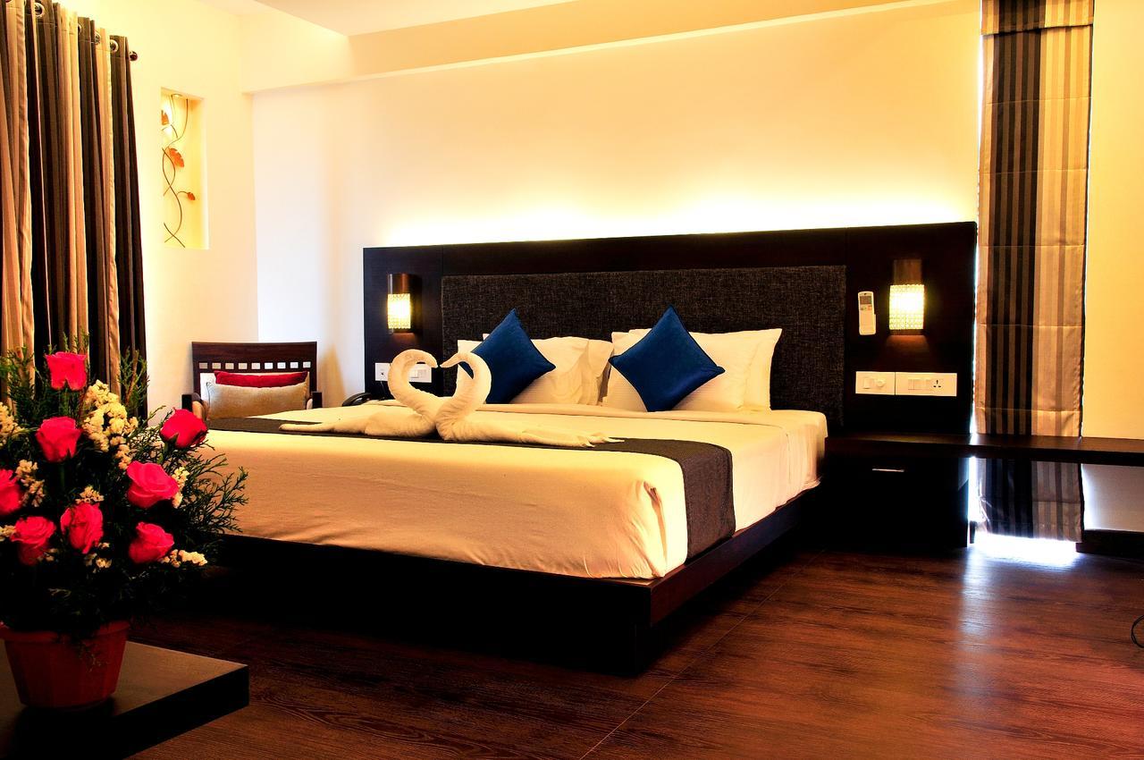Copper Folia Hotell Kozhikode Exteriör bild